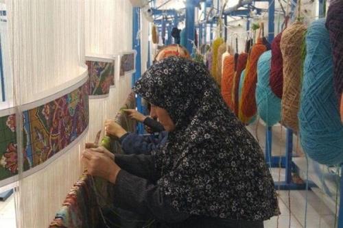 ارزان فروشی هنر فرشبافان یزدی با محدودیت های صادراتی