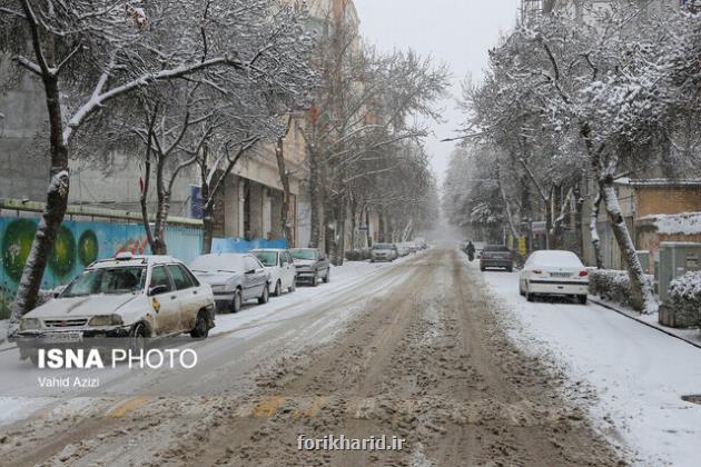 بارش برف در تهران و آمادگی نیروهای خدمات شهری