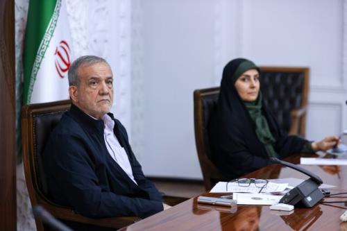 پزشکیان: برای رفع مشکلات تهران، نباید منشأ آنها را به استانهای همجوار منتقل کرد