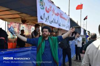 جابجایی كالاهایی كه جنبه تجاری دارند، از مرز مهران ممنوع می باشد